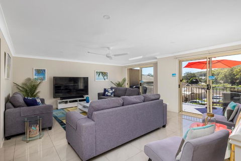 Aqua Lagoon - Great Family Beach Getaway - Accommodation Georgetown 2