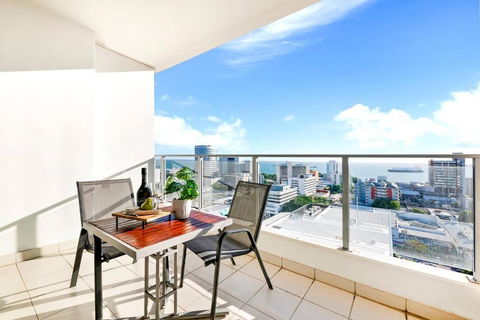 Arafura Adventure - CBD Suite With Sprawling Views - Accommodation Georgetown 0