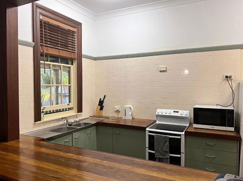 Arakoon House 4 - Bring Your Own Linen - Accommodation Georgetown 1