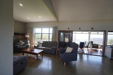 Arcadia Views - Accommodation Georgetown 3