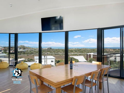 Architect Designed Beach House With Sweeping Views - Accommodation Georgetown 3