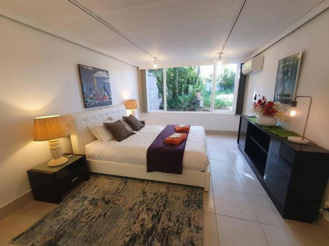 Architectural Comfy 2B&2B Home With A Garden View Close To A Lake And Yarralumla Shopping Centre - Accommodation Georgetown 4