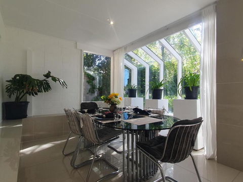 Architectural Comfy 2B&2B Home With A Garden View Close To A Lake And Yarralumla Shopping Centre - Accommodation Georgetown 1