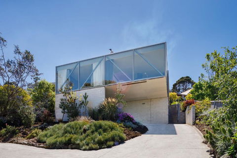 Architectural Glass House With Ocean Views - Accommodation Georgetown 0