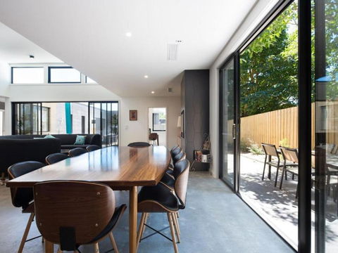Arenas South - Accommodation Georgetown 4
