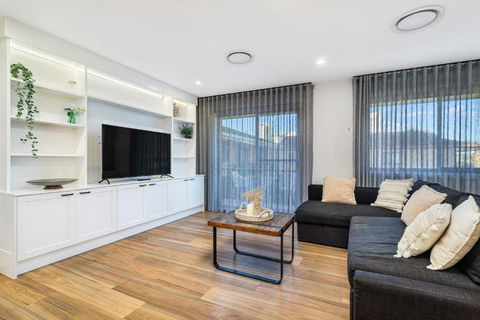 Armrick Seaside Apartments Broadbeach - Accommodation Georgetown 3