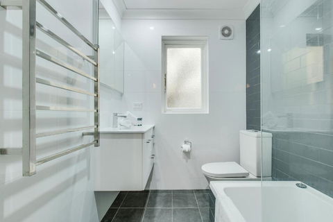 Art Deco 2-Bed Close To City And Harbour - Accommodation Georgetown 4