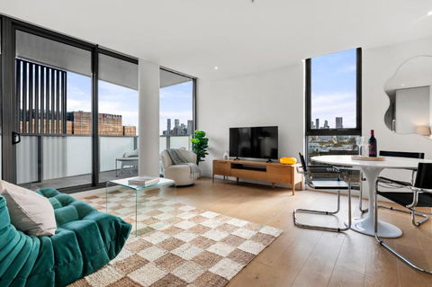 Art Deco - City View Nest - Accommodation Georgetown 0