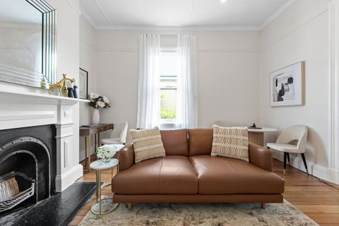 Art Deco W Modern Twist 1Bed 1Bath 1Car New Farm - Accommodation Georgetown 4