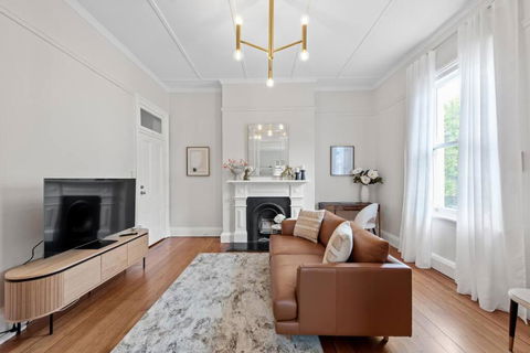 Art Deco W Modern Twist 1Bed 1Bath 1Car New Farm - Accommodation Georgetown 2