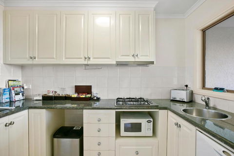 Arthurs Views - Accommodation Georgetown 3