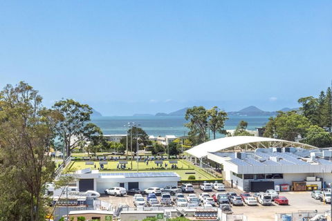 Ash Haven, 19 Ash St - Views, Pool, Air Con, Boat Parking, Wi-Fi - Accommodation Georgetown 0