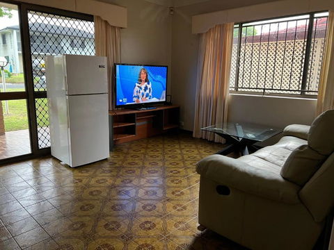 Aspley Large Room & Share Bathroom With Other Guests - Accommodation Georgetown 0