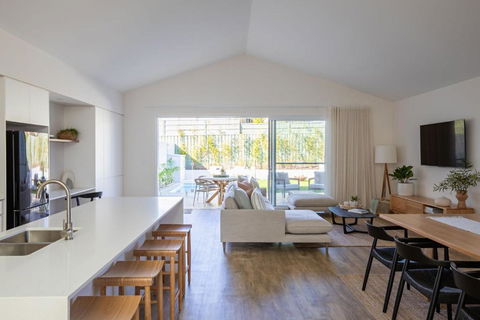 Aster - Accommodation Georgetown 4