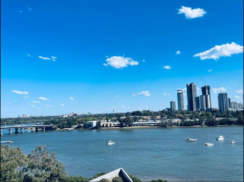 Astonishing Waterview Condo With Pool, Parking - Accommodation Georgetown 2