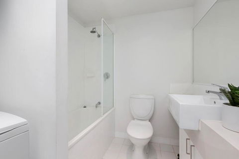 Astral Apartments. Spacious 2 Bed, 2 Bath Apartment In A Great Location. - Accommodation Georgetown 1