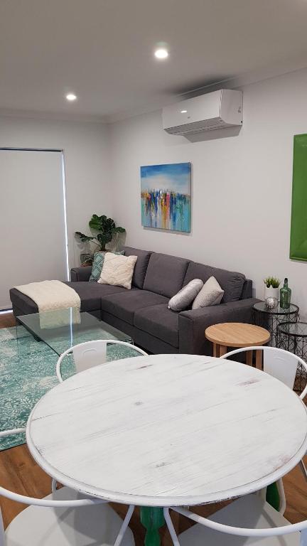 At Home Apartments - Accommodation Georgetown 4