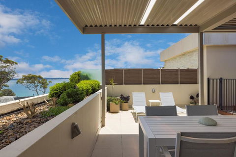 Aura 10 Shoal Bay - Accommodation Georgetown 0