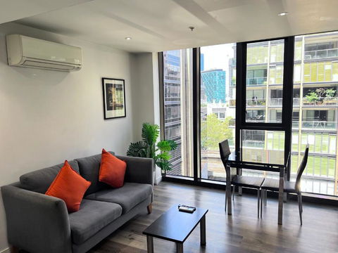 Aura On Flinders Serviced Apartments - Accommodation Georgetown 2