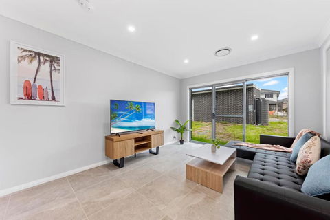Austral Brand New 3Br House With WiFi & Parking - Accommodation Georgetown 1