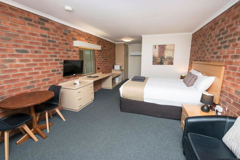 Australian Settlers Motor Inn - Accommodation Georgetown 1