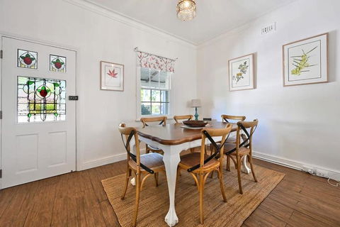 Autumn Leaf Cottage - Heritage Charm, Close To CBD - Accommodation Georgetown 3