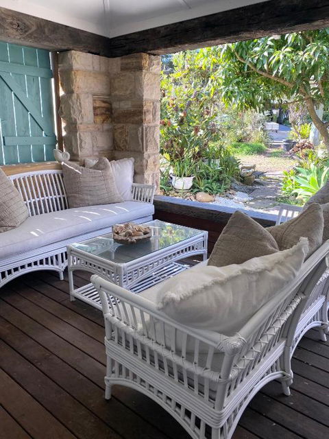 Avalon Beach Cottage- The Islander - Accommodation Georgetown 0