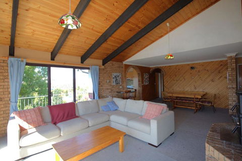 Aviemore - 2 14 Cobbodah Street - Accommodation Georgetown 2