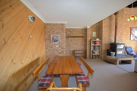 Aviemore - 2 14 Cobbodah Street - Accommodation Georgetown 3