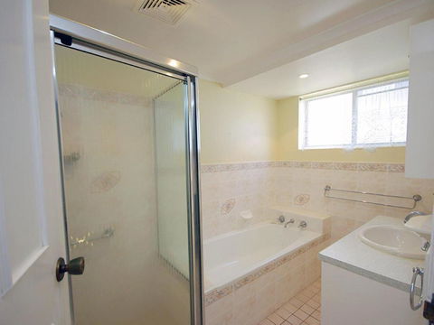 Avilla Court 1 - Accommodation Georgetown 4