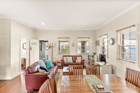 Avondale 7 Cashmore Street - Accommodation Georgetown 1