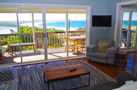 Awesome View, 4 View Street - Accommodation Georgetown 0