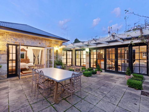 Aylmerton House And Cottage For 14 Southern Highlands - Accommodation Georgetown 2