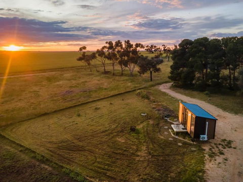 Avondale Heights By Tiny Away - Accommodation Georgetown 2