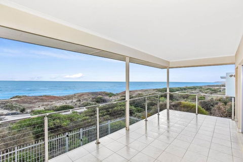 Avaya Sellicks Beachfront Getaway- Wifi - Accommodation Georgetown 1