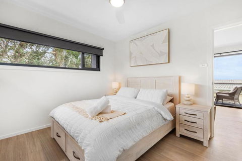 Azure Studio - Ocean Glimpses - 3 Mins Walk To Beach - Accommodation Georgetown 2