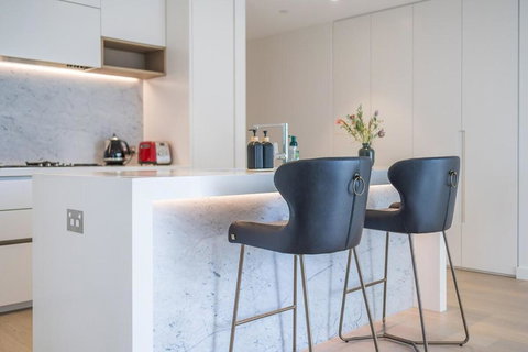 B1 Next To The Crown Hotel Door Step To Cafe CBD - Accommodation Georgetown 4