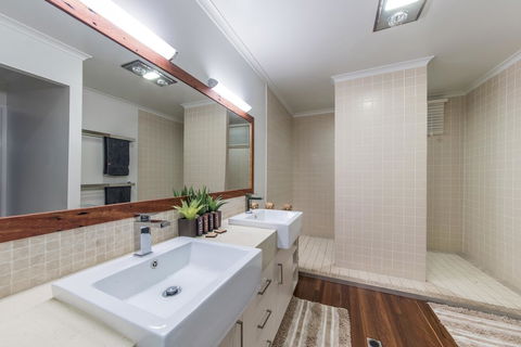 Hayman Views - Accommodation Georgetown 3