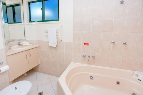 NRMA Bowen Beachfront Holiday Park - Accommodation Georgetown 14