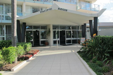 Pacific Regis Beachfront Holiday Apartments - Accommodation Georgetown 10