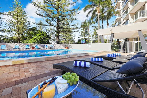 Pacific Regis Beachfront Holiday Apartments - Accommodation Georgetown 1