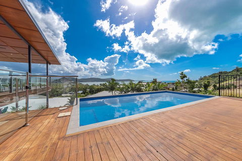 Viewpoint Holiday Home - Cannonvale - Accommodation Georgetown 0