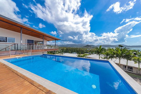 Viewpoint Holiday Home - Cannonvale - Accommodation Georgetown 2