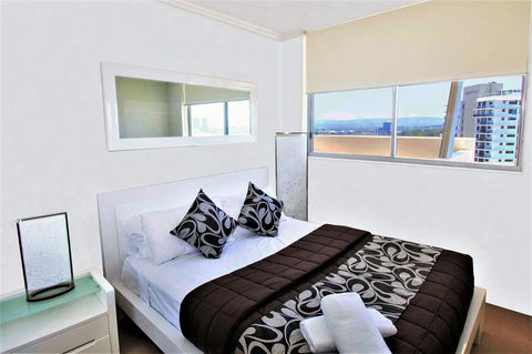 Trilogy Surfers Paradise - Accommodation Georgetown 22