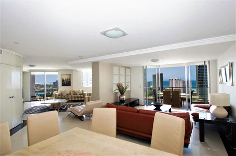 Trilogy Surfers Paradise - Accommodation Georgetown 2