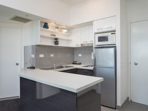Maldives Resort Main Beach, Gold Coast - Accommodation Georgetown 17