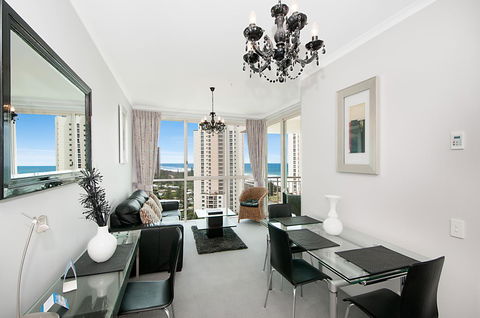 Maldives Resort Main Beach, Gold Coast - Accommodation Georgetown 31