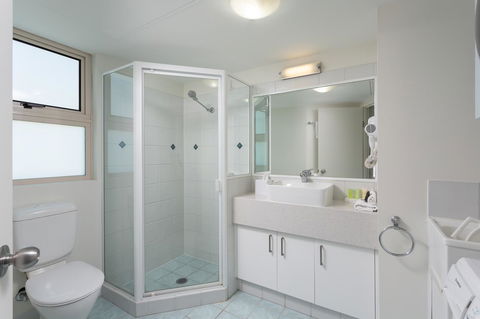Maldives Resort Main Beach, Gold Coast - Accommodation Georgetown 22
