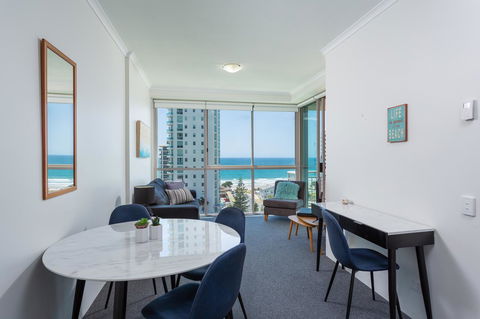 Maldives Resort Main Beach, Gold Coast - Accommodation Georgetown 21