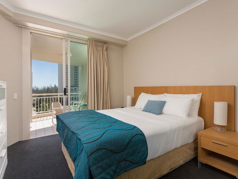 Maldives Resort Main Beach, Gold Coast - Accommodation Georgetown 6